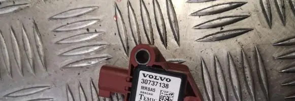 Volvo V50 Airbag deployment crash/impact sensor 30737138