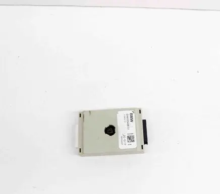 BMW i3 Aerial antenna filter 28404881 9333438