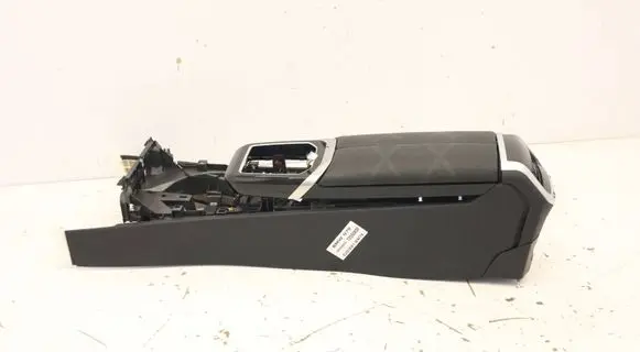 BMW 7 G70 Center console 5A2C0F8MWGK146009 5A2C0F8