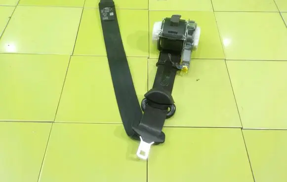 Ford Fiesta Front seatbelt C1BBA61294AB XP169