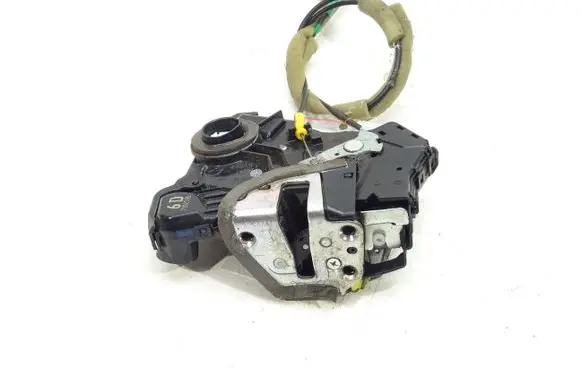 Toyota Highlander XU40 Front door lock