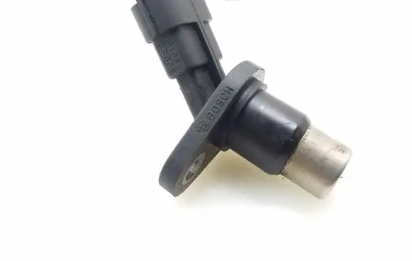 Toyota Corolla E120 E130 Crankshaft position sensor 9008019018