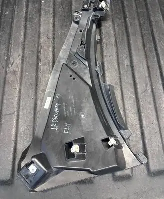 Land Rover Discovery 5 Front bumper mounting bracket HY3216F073AA