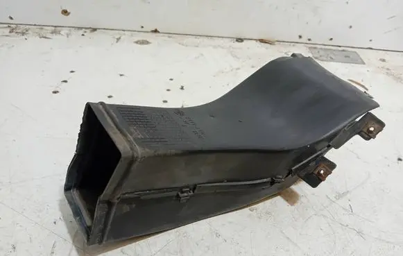 BMW 7 E38 Air intake duct part 51118150764
