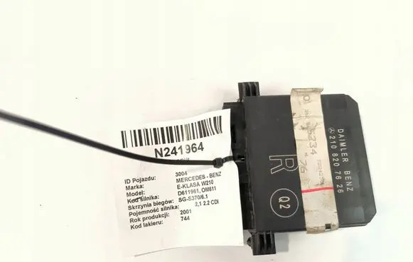 Mercedes-Benz E W210 Door control unit/module 2108207626DRZWI