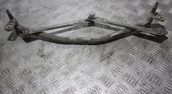 Volkswagen Polo Front wiper linkage 