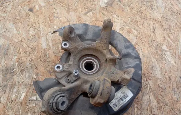 BMW 1 E81 E87 Rear wheel hub spindle/knuckle 998H 0000018934