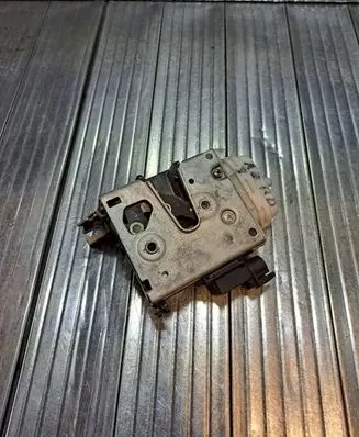 Audi A3 S3 8L Front door lock 8L1837016