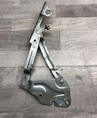 Volkswagen Golf Plus Engine bonnet/hood hinges 5M0823302