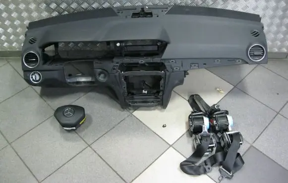 Mercedes-Benz E W212 Dashboard