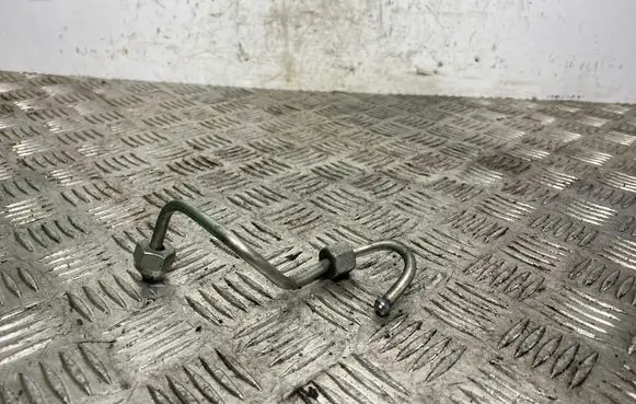 Fuel injector supply line/pipe