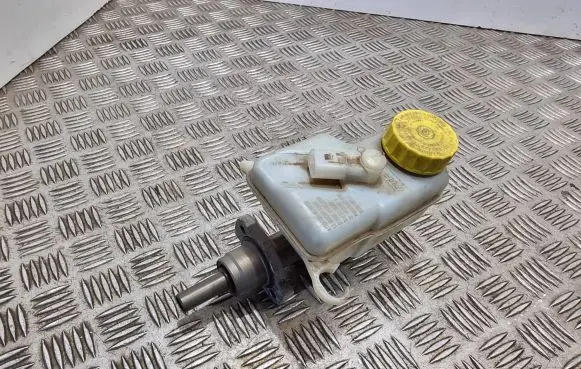 Skoda Roomster (5J) Master brake cylinder X5617