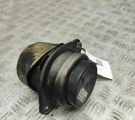 Porsche Cayenne (92A) Engine mount bracket 7P6199131D