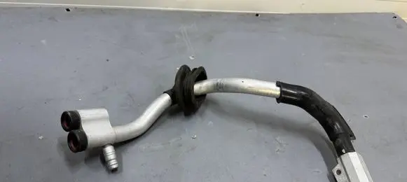 Audi A4 S4 B8 8K Air conditioning (A/C) pipe/hose 8K1260712K