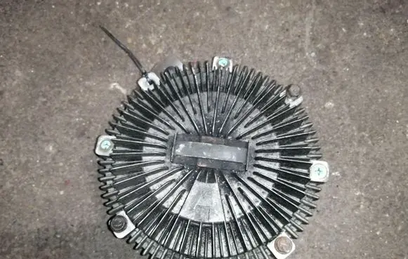 Mitsubishi Pajero Viscous fan clutch 