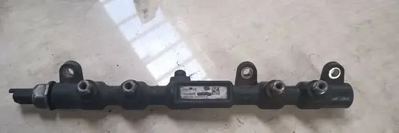 Ford Mondeo Mk III Fuel main line pipe R9144Z050B 01202564016 1203210153