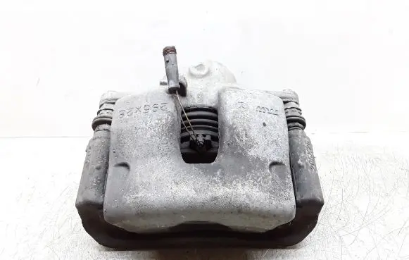 Mercedes-Benz C W204 Front brake caliper