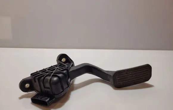 Toyota Prius (XW20) Accelerator throttle pedal 7812047050