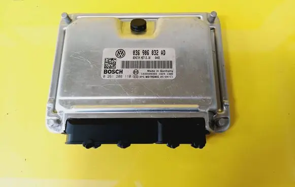 Volkswagen Golf Plus Engine control unit/module 036906032AD