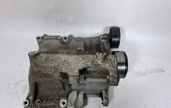 Mercedes-Benz SLK R170 Generator/alternator bracket A1110960645