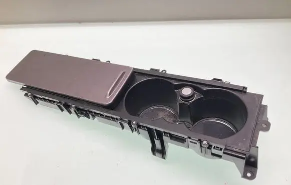 Cup holder front