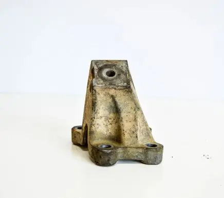 Audi A6 S6 C6 4F Engine mounting bracket 4F0199307AA