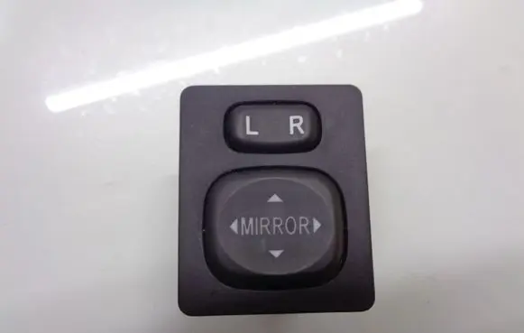 Toyota Auris E180 Wing mirror switch 769746D
