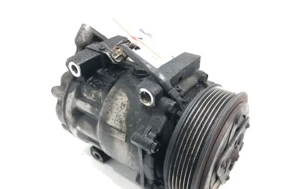 Mazda 3 I Air conditioning (A/C) compressor (pump) 3M5H-19D629-SA