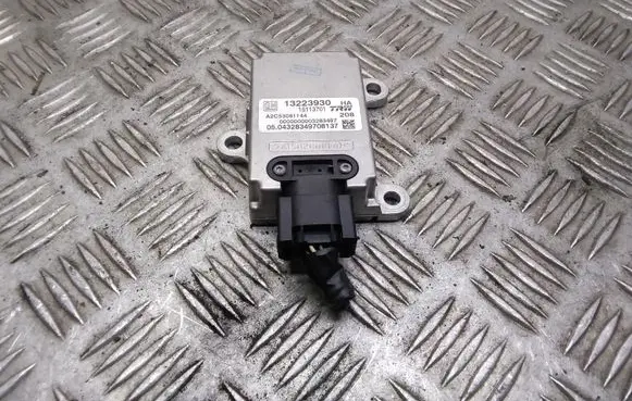Opel Signum ESP acceleration yaw rate sensor 13223930 15113701 A2C53081144