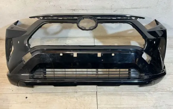 Toyota RAV 4 (XA40) Front bumper