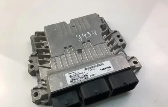 Volvo V60 Engine control unit/module ECU 31336712 S180134102A