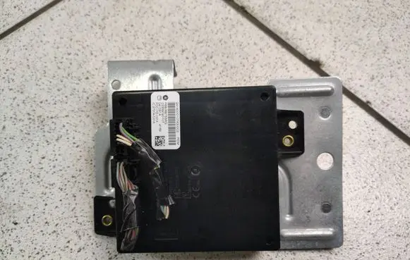 Chrysler Town u0026 Country V Keyless (KESSY) go control unit/module P68068753AG