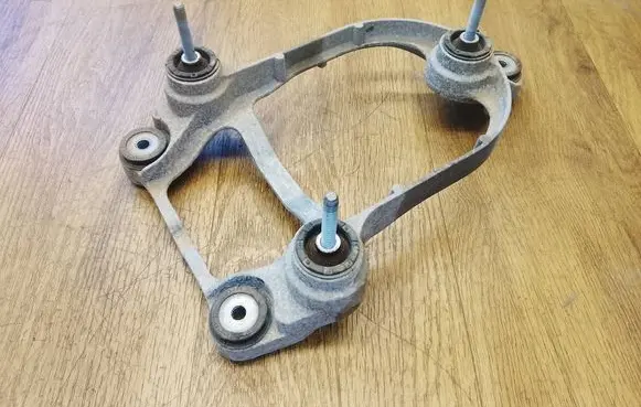KIA EV6 A/C compressor mount bracket 97703CV200