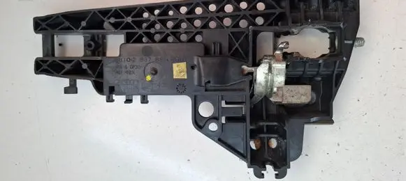 Audi Q5 SQ5 Front door exterior handle/bracket 8T02837886