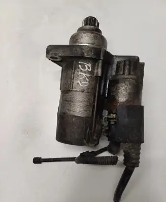 Volkswagen Golf V Starter motor 02M911023N