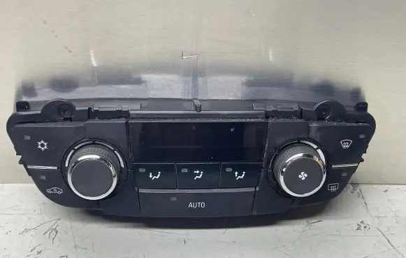 Opel Insignia A Climate control unit 13273095