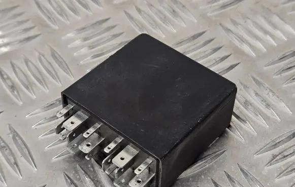 Audi A6 S6 C5 4B Other relay 4B0919471A 5KG00656805
