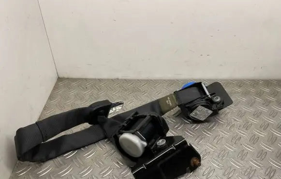 Ford Fusion II Rear seatbelt DP53F613F73