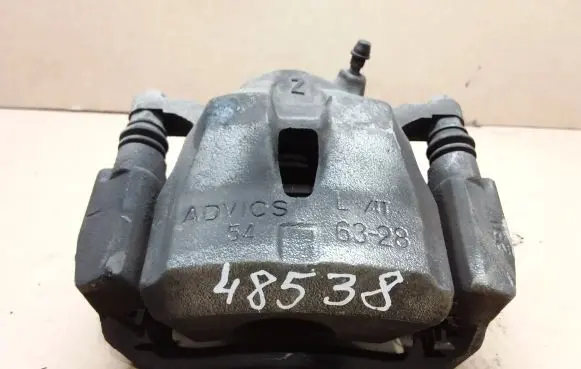 Toyota RAV 4 (XA40) Front brake caliper