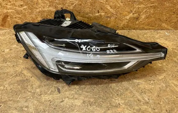 Volvo XC60 Headlight/headlamp 31420412