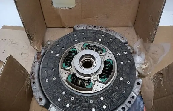 Toyota Land Cruiser (FJ60) Clutch set kit 628203460 5000703