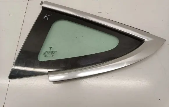 Tesla Model 3 Side middle window/glass 43R004529
