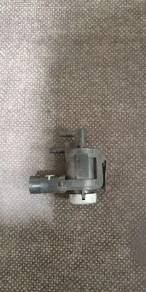 Audi A8 S8 D4 4H Turbo solenoid valve 1K0906283A