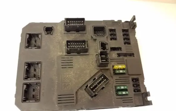 Peugeot 407 Comfort/convenience module 9655221180