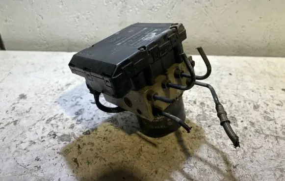 Volkswagen Golf IV ABS Pump 1J0907379G 10094903403 5WK8474
