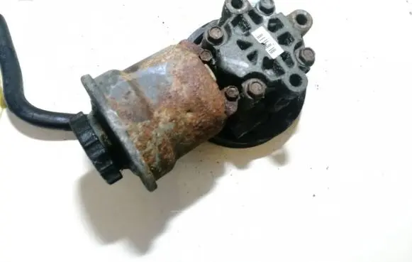 Toyota Corolla Verso AR10 Power steering pump