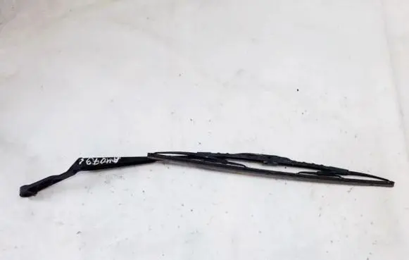 Volkswagen Golf III Front wiper blade arm 1h1955409