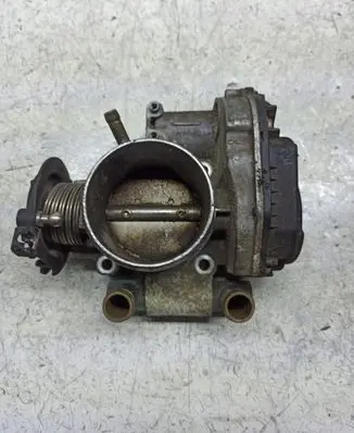Audi A4 S4 B5 8D Throttle valve