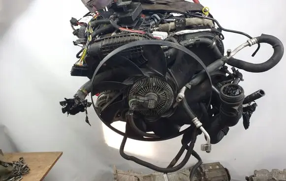 Land Rover Discovery 3 - LR3 Engine 2.7 276DT