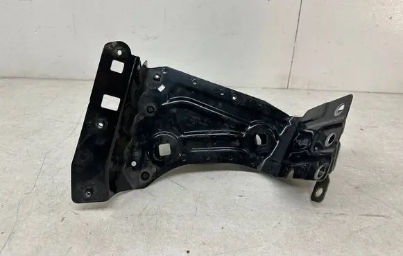 Porsche Cayenne (9Y0 9Y3) Fender mounting bracket 9Y0821263 9Y0821137A